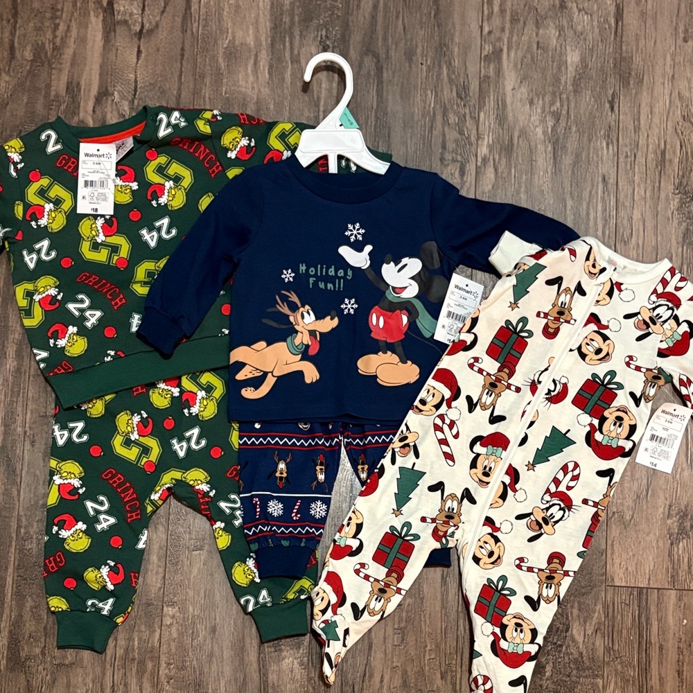 Bundle of three baby cloths for the holidays